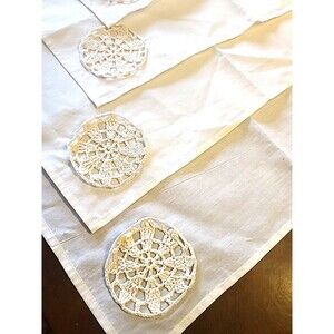 Set Of 4 NWOT  Vintage COUNTRY Living Crochet Napkins Cream 18 X 18